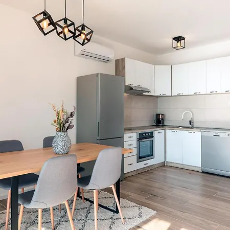 Willa Korkyra Seashell